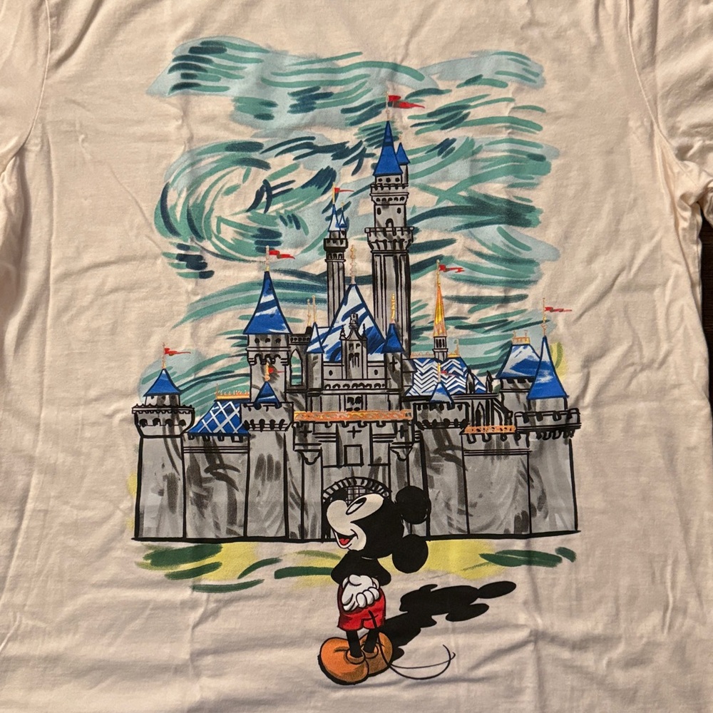 Disney Mickey Mouse & Sleeping Beauty Castle Unisex T-Shirt Medium NWT - Picture 3 of 10